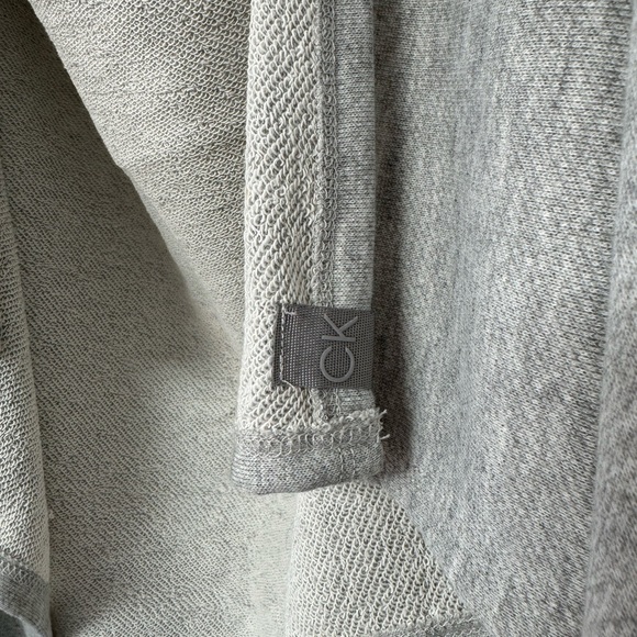 Calvin Klein Shawl - Picture 9 of 9